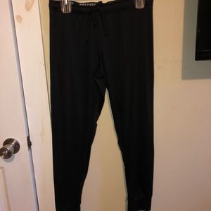 VS ultimate jogger leggings